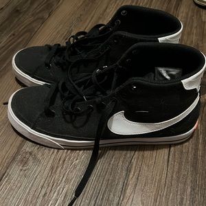 Nike Court Legacy Mid